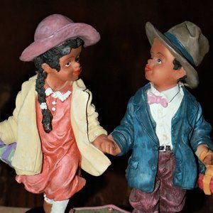Meerchi love boy girl african figurine MRH